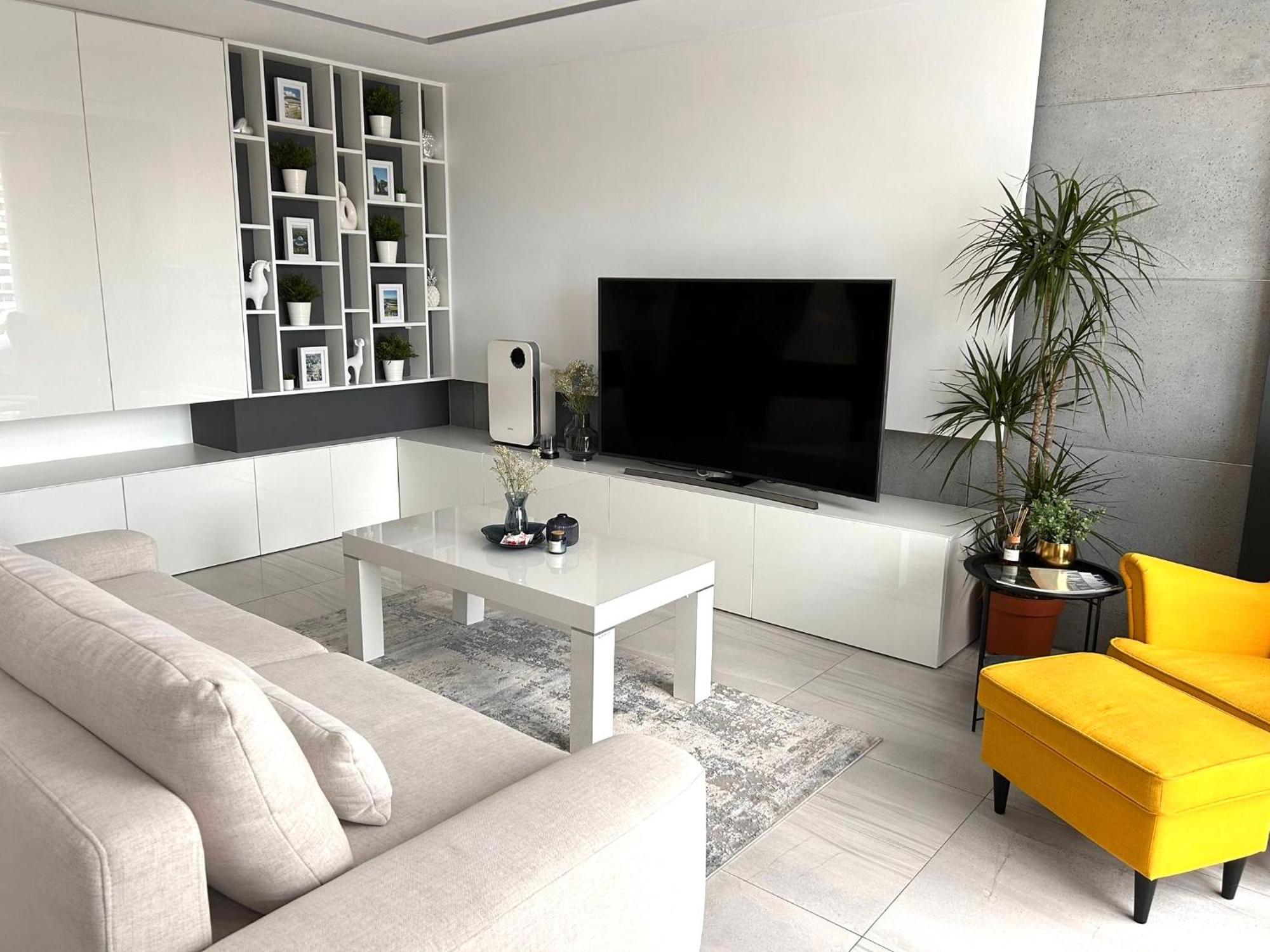 Sky 14 Floor Apartment *